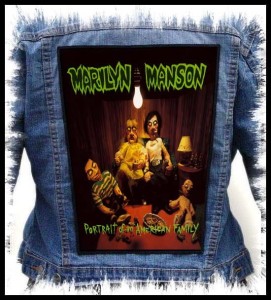 Ekran MARILYN MANSON - Portrait of an American Family