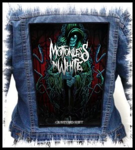 Ekran MOTIONLESS IN WHITE - Graveyard Shift #2