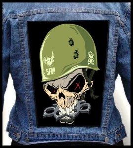 Ekran FIVE FINGER DEATH PUNCH - Military Skullhead