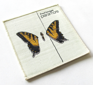 Naszywka PARAMORE - Brand New Eyes [white]