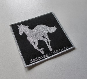 Naszywka Tkana DEFTONES - White Pony [silver]