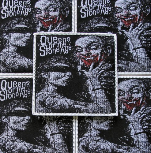 QUEENS OF THE STONE AGE - Vampire [white] --  woven patch.JPG