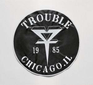 Ekran haftowany TROUBLE Chicago IL.
