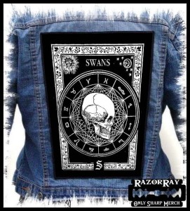Ekran SWANS - Skull 