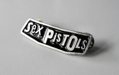 SEX PISTOLS -- metal pin.JPG