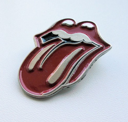 ROLLING STONES -- metal pin.JPG
